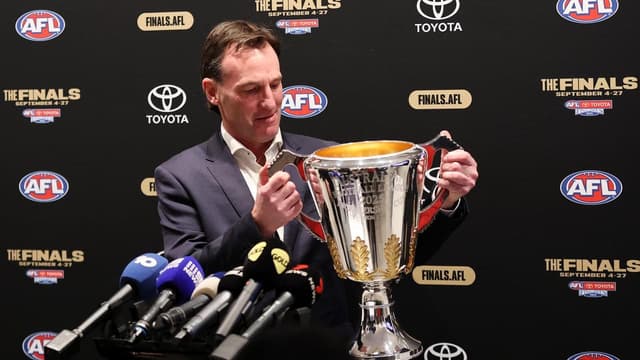 AFL boss unmoved by Snoop Dogg grand final blow back