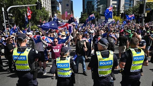 'Divisive' coalition blamed for scapegoating migrants