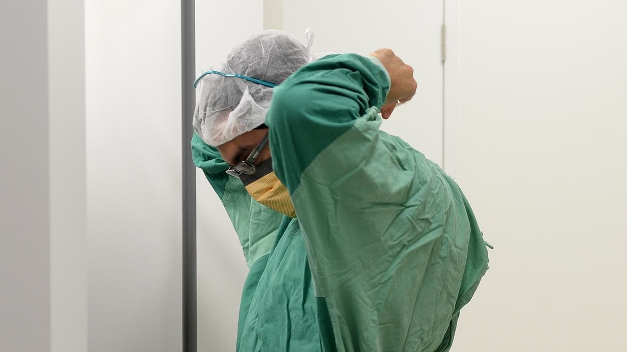 Junior doctors take unpaid overtime fight to court