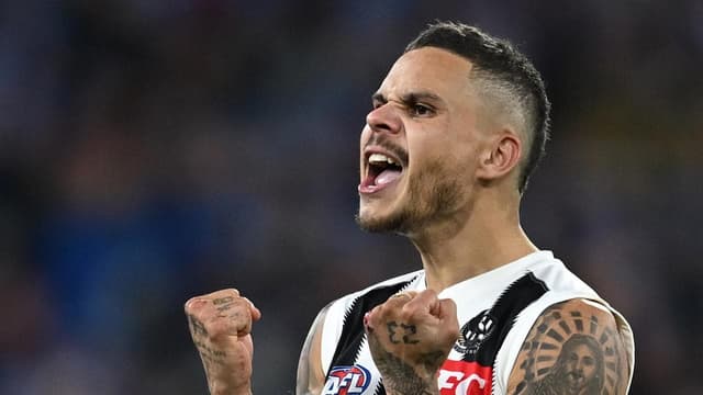 Collingwood premiership duo a chance to return: coach