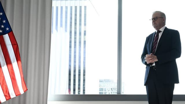 PM talks up 'warm' Trump phone call but no meeting set