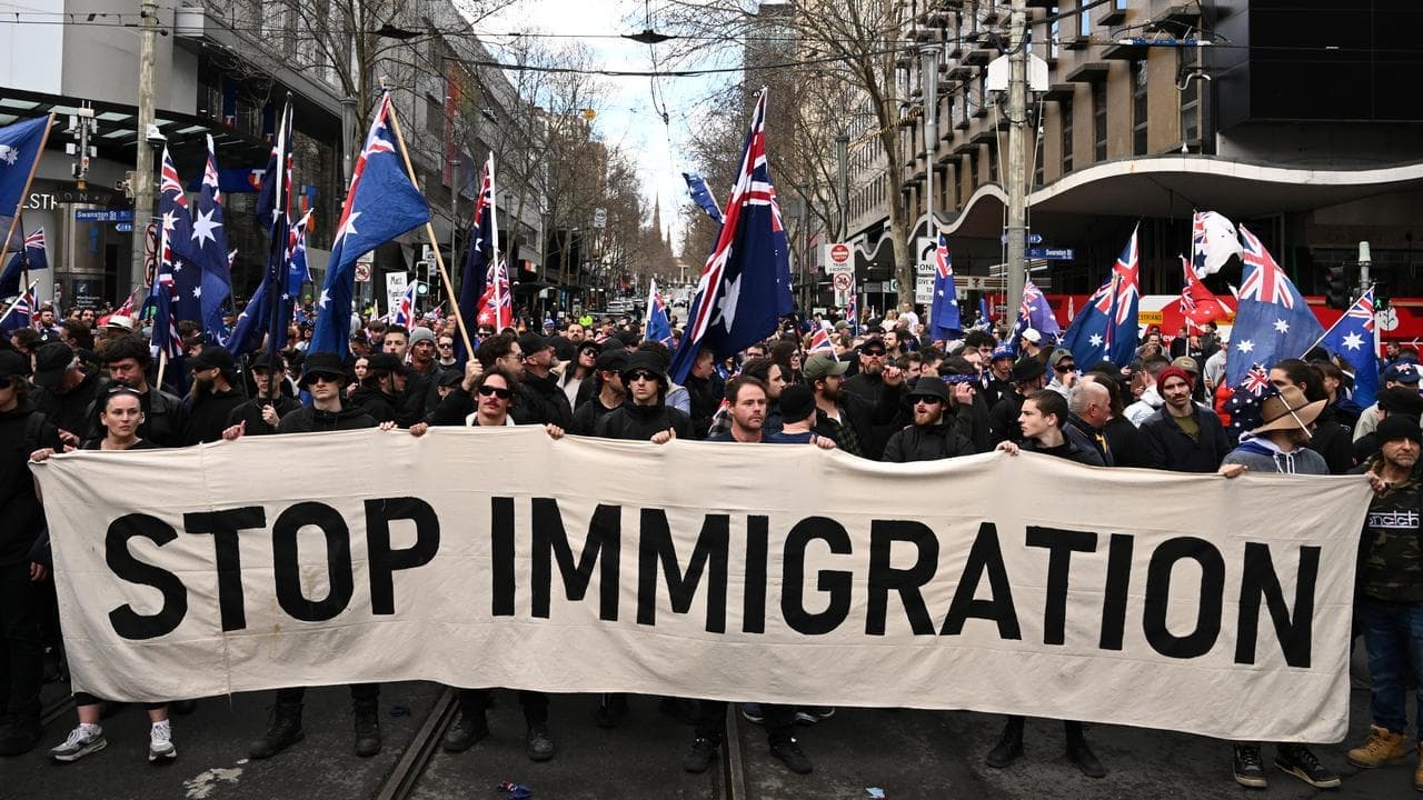 No, video does not show police with 'energy weapon' at March for Australia