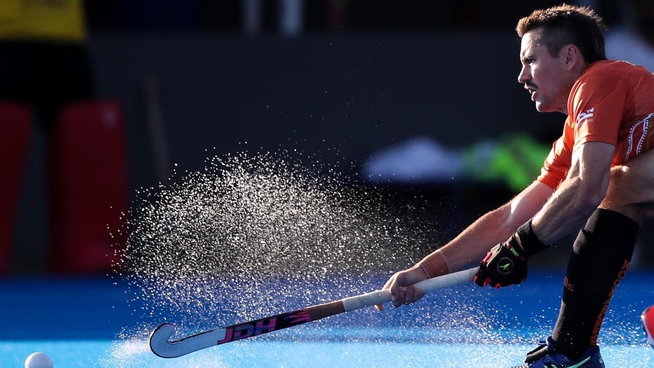 Kookaburras lift Oceania Cup but Hockeyroos miss out