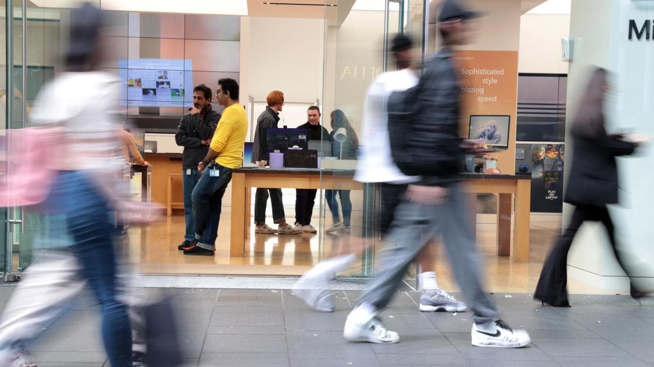 Consumer confidence dips as households slowly recover