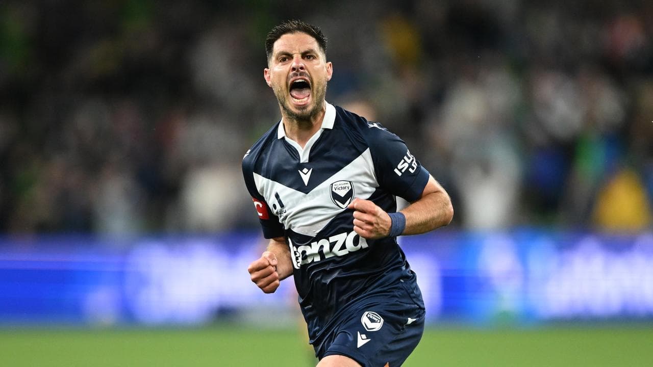 Melbourne Victory icon makes call on A-League future