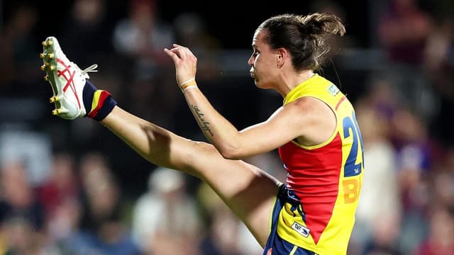 Crows re-sign 'heart and soul' AFLW star until 2027