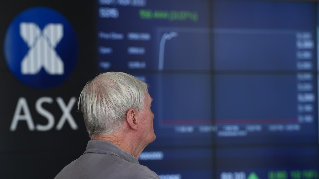 Australian shares continue to pull back as banks weigh