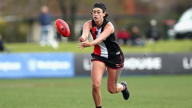Wardlaw shines in Saints' AFLW thrashing of Bombers