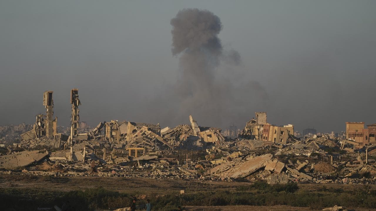 Israel intensifies Gaza City bombing as Rubio arrives