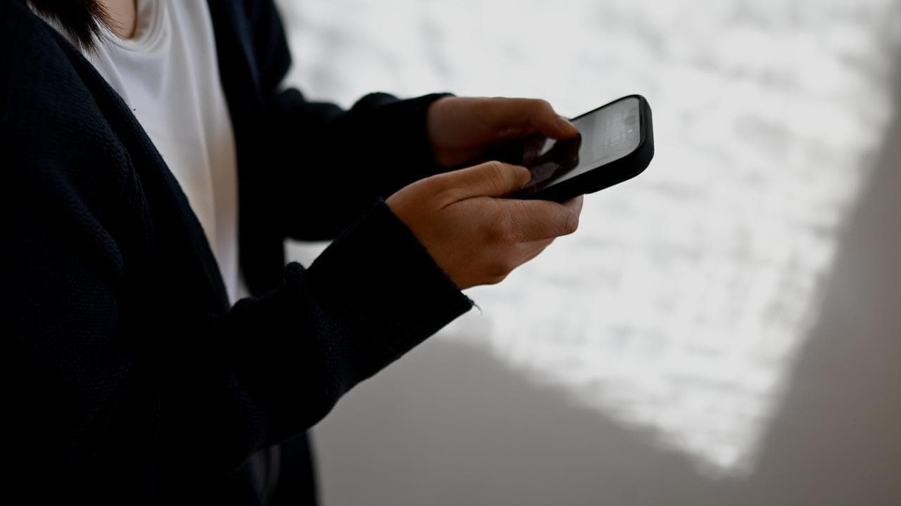 Teacher accused of grooming, sexually assaulting girl