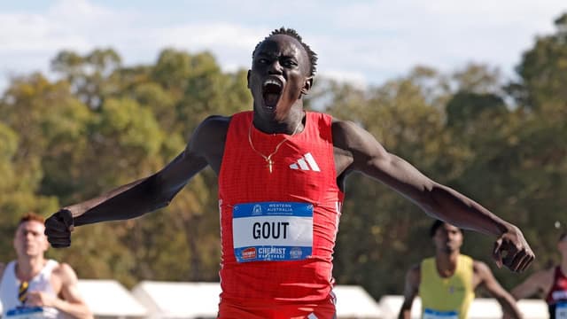 Gout Gout avoids the big guns on debut at worlds