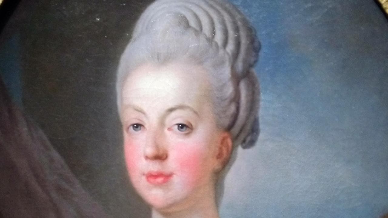 Style queen: UK to host first Marie Antoinette show