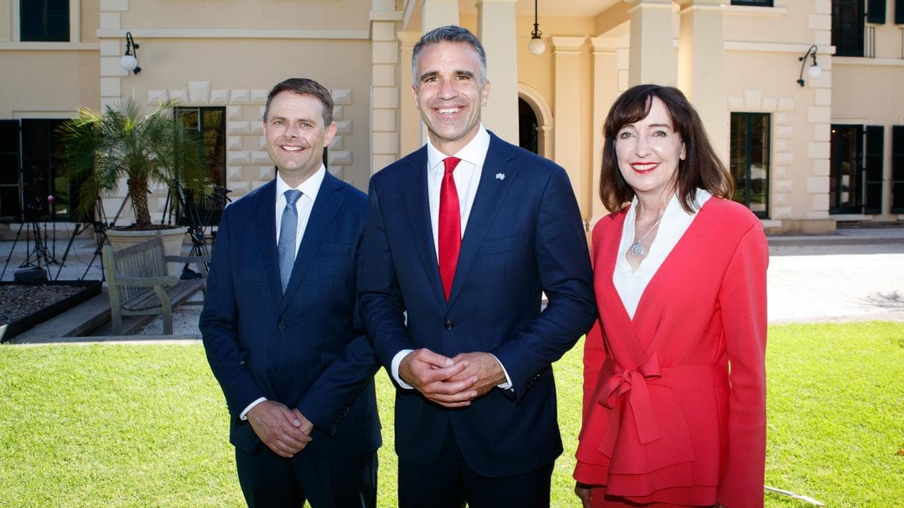 Deputy and top minister quit, months before election