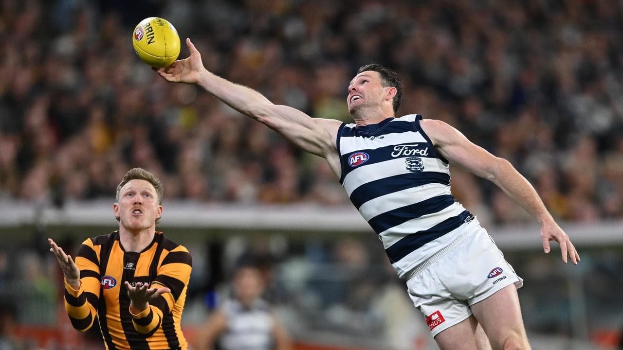 Star hurt as Cats claw past Hawks into AFL grand final