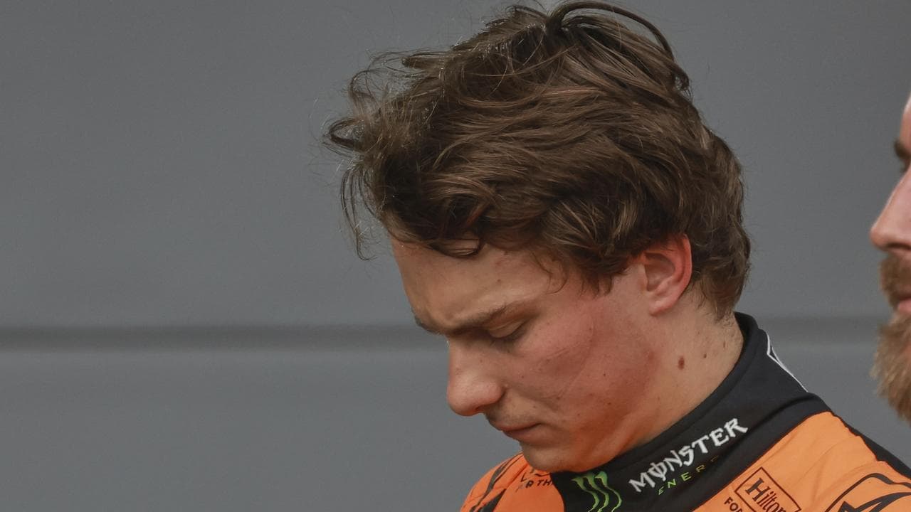 Piastri crashes into barriers in Baku GP qualifying woe