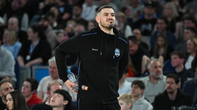 Melbourne eye NBL rivals with star shooter still out