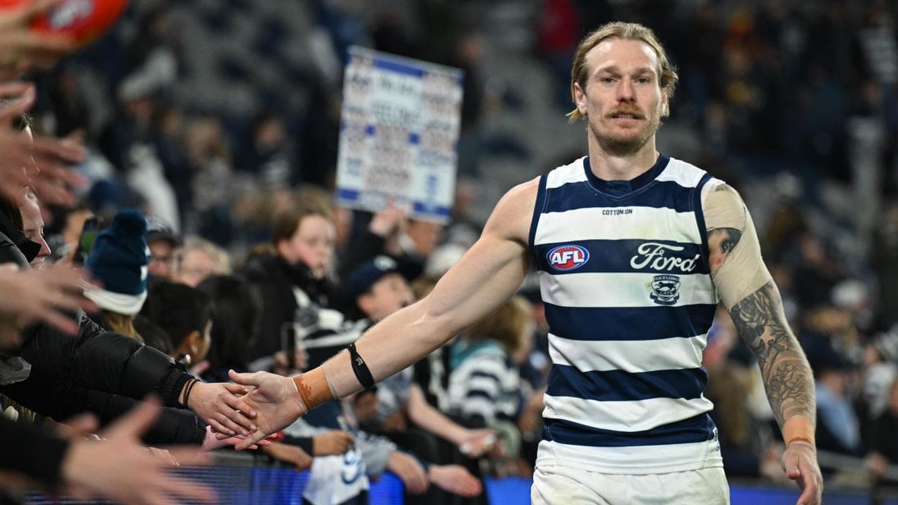 Cats wrap arms around concussed star amid GF heartbreak