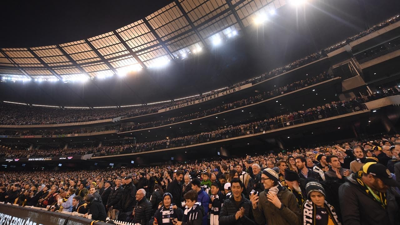 Measles clusters pose outbreak risk in grand final trek