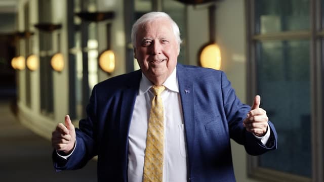 Clive takes legal stoush with government to Switzerland