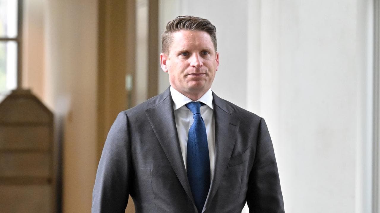 Liberal rebel to face grilling after frontbench exit
