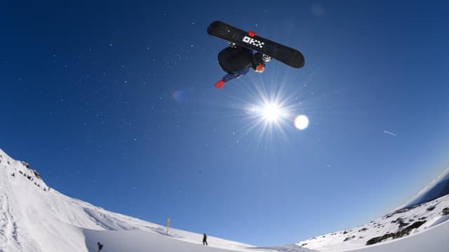 Olympic gold no pipe dream for snowboard king James