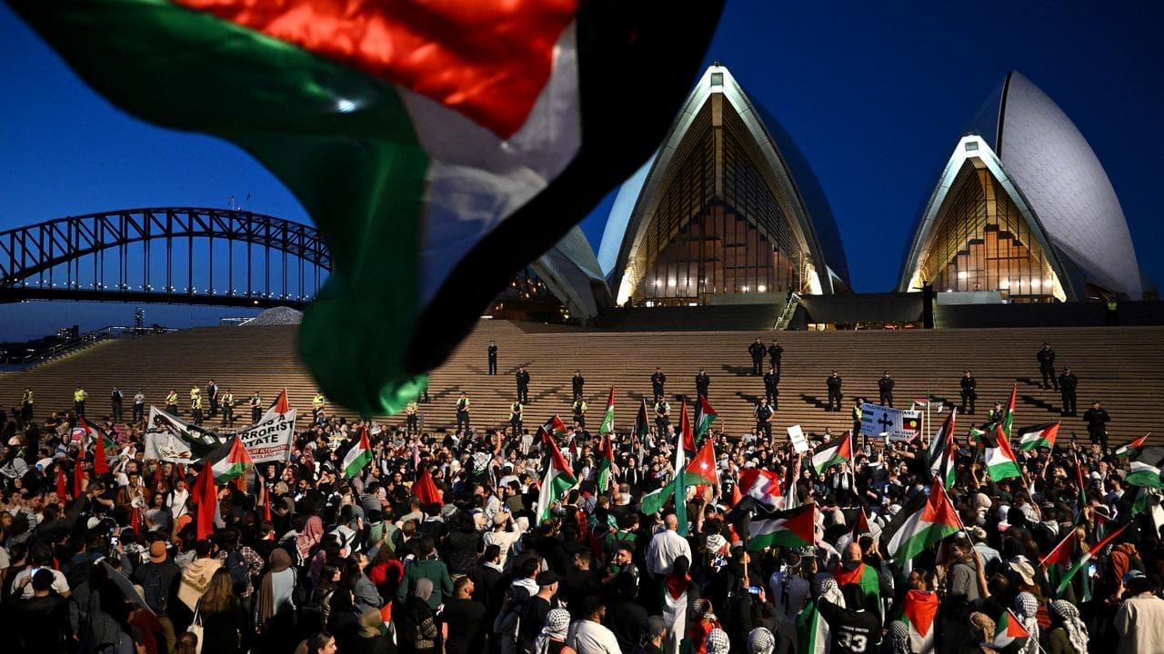 Fate of 'urgent' Opera House protest to be decided