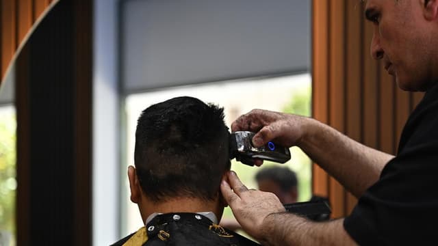 Shaving red tape, inflation key to economic growth