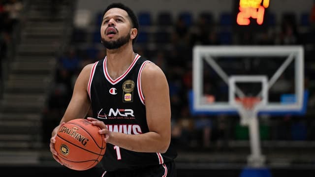 Hawks soar as Bullets produce diabolically-bad start