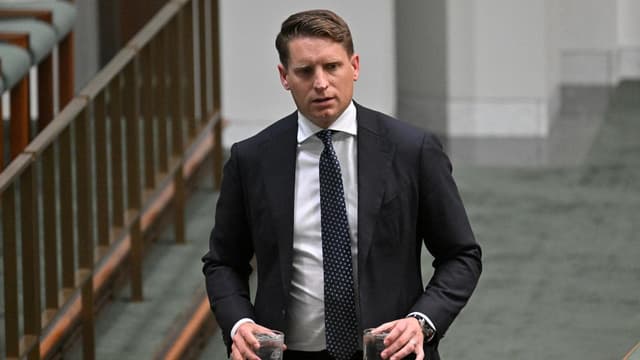 Backers hose down Hastie's fiery email to supporters