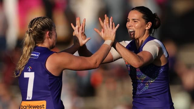 Dockers pip Demons but Aine Tighe suffers injury scare