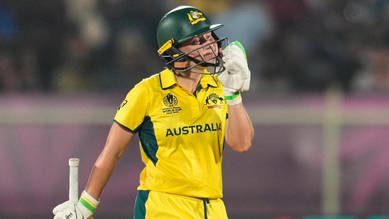 Glorious Healy ton powers Australia to world-record win