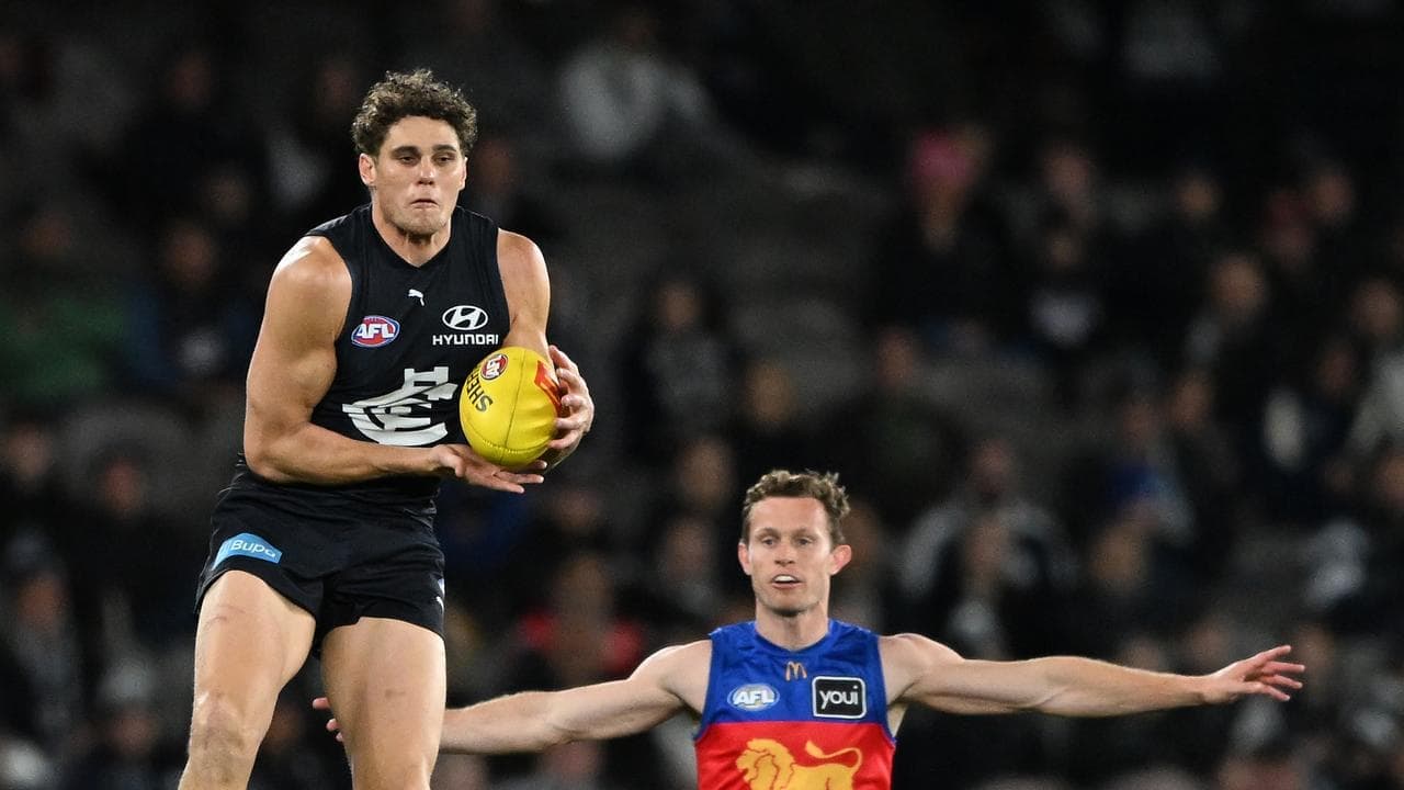 Curnow tours Swans HQ as clock ticks on AFL trades