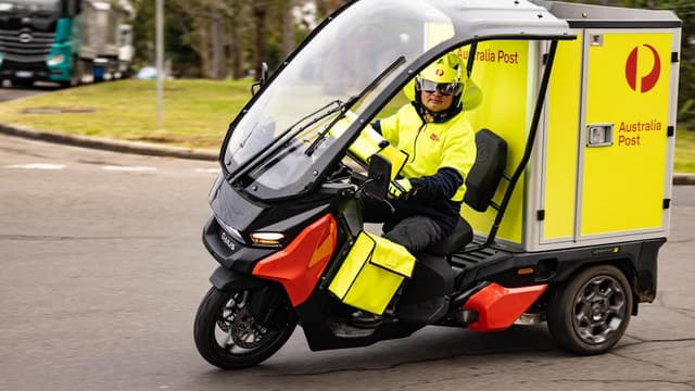 Parcel-packing electric trikes to roll out by Christmas