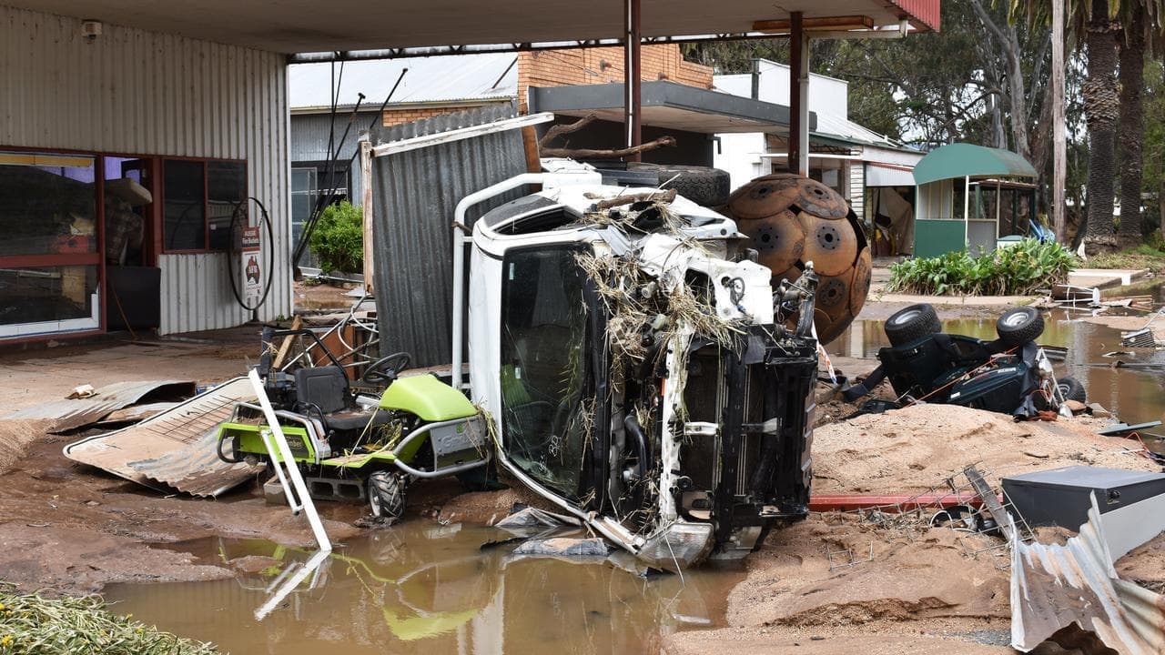Weather bureau warnings 'inadequate' before town razed