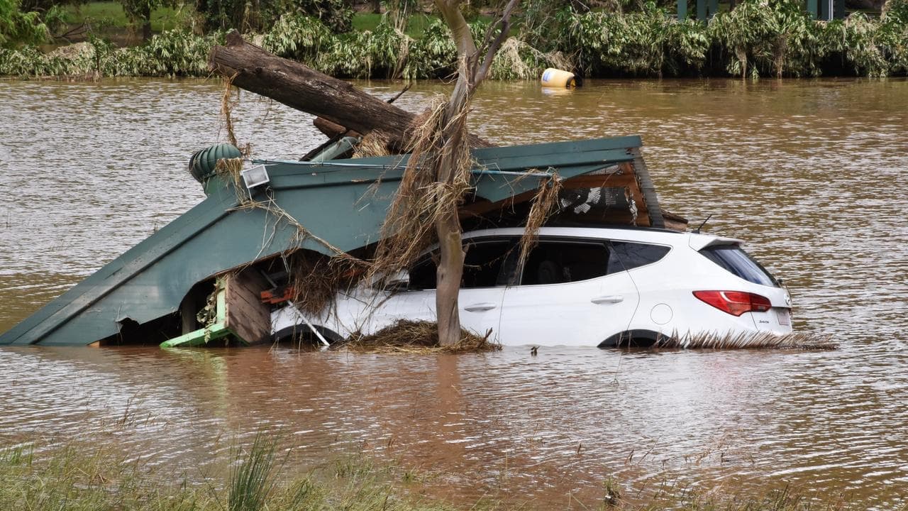 Weather bureau defends warning ahead of deadly flood