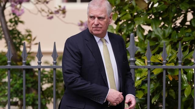 Prince Andrew gives up his Duke of York title