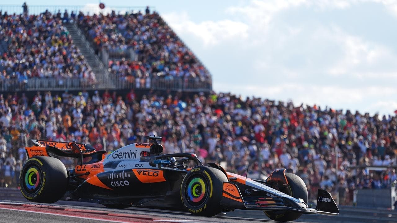 Verstappen turns the heat on Piastri, Norris in US Prix