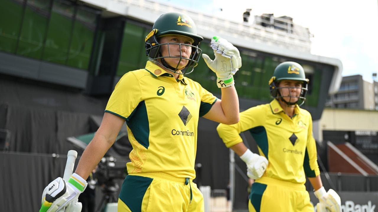 'I look up to her a lot': Litchfield follows Healy path