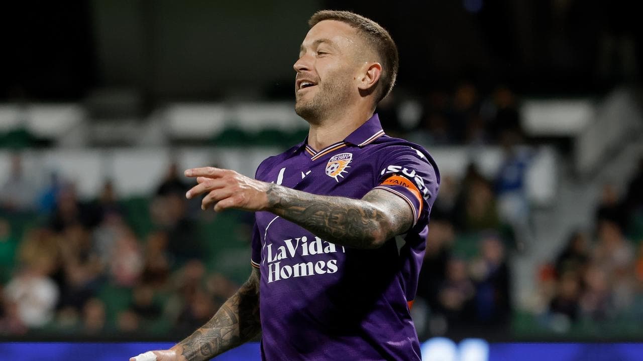 Frustrated Glory blow 2-0 lead in draw with Phoenix