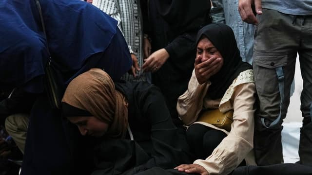 Gaza ceasefire, aid to resume after airstrikes kill 26