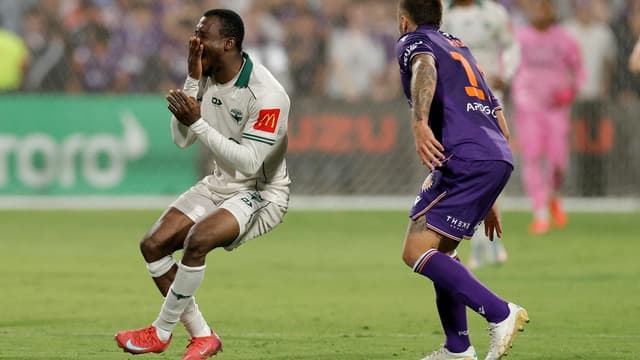 Flops or fouls? Phoenix import cops it from Glory