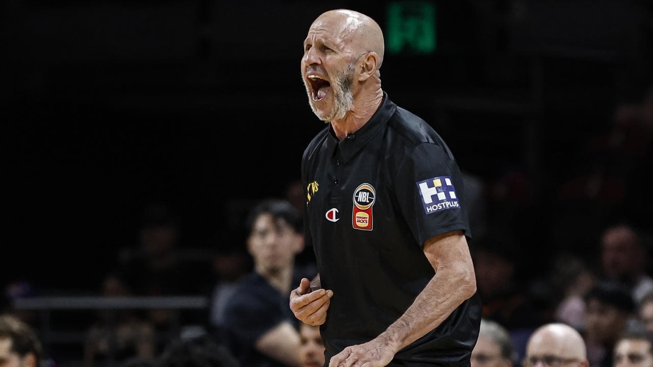 Goorjian thrown out as Kings run over Wildcats