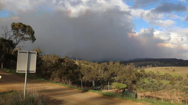 Safe to return as early-season bushfire causes scare