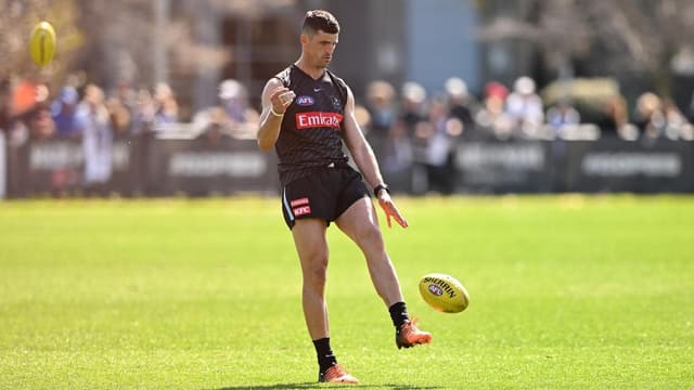 AFL champion launches legal fight over 'missing $2.1m'