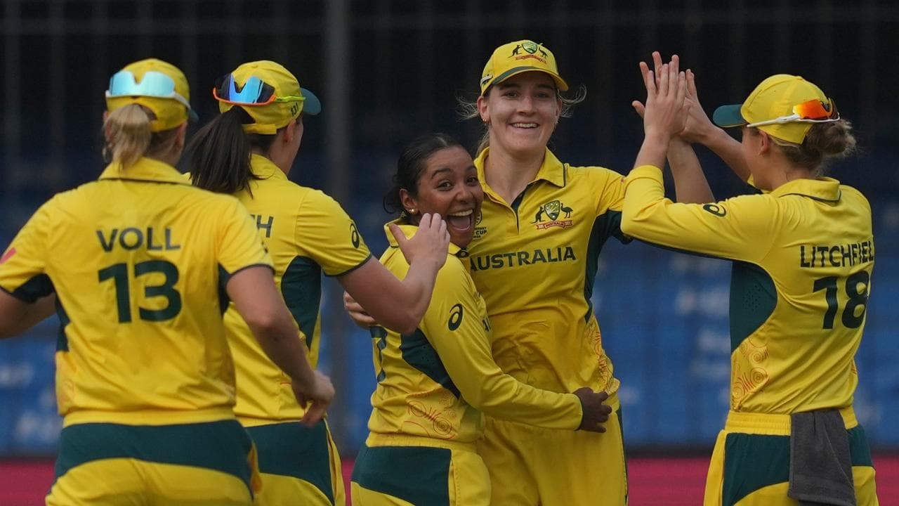 Aussie King puts England in a spin in World Cup clash