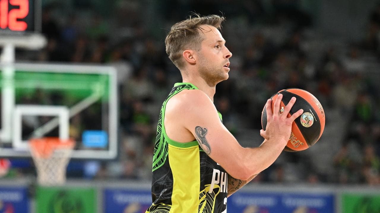 Sobey shines for Phoenix in tough win over Kings