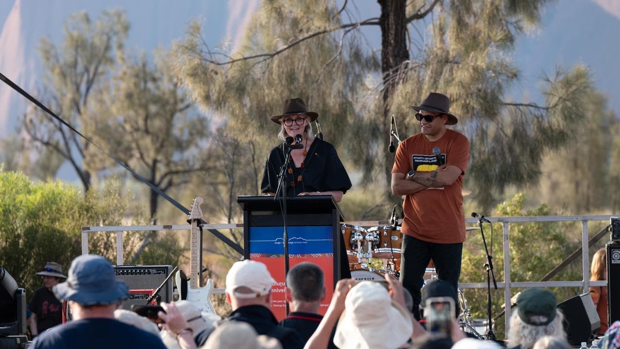 Governor-General thanks Anangu people for sharing Uluru