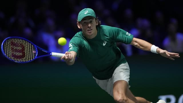 Halloween nightmare in Paris revisited for the Demon