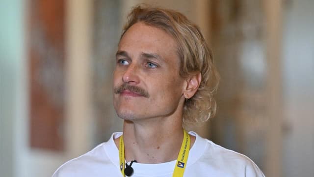 Political dinner a podcaster push for people's lobbyist