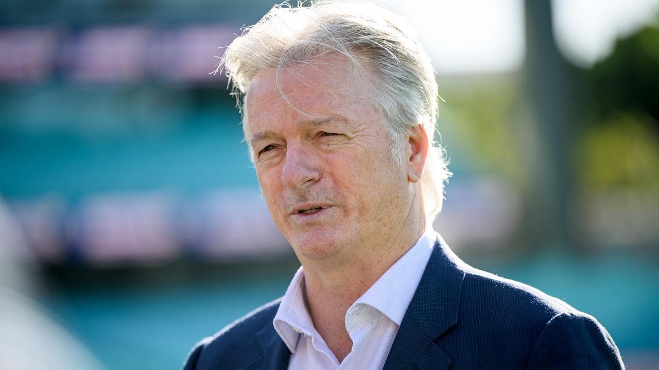 Waugh takes shot at selectors over Test team transition